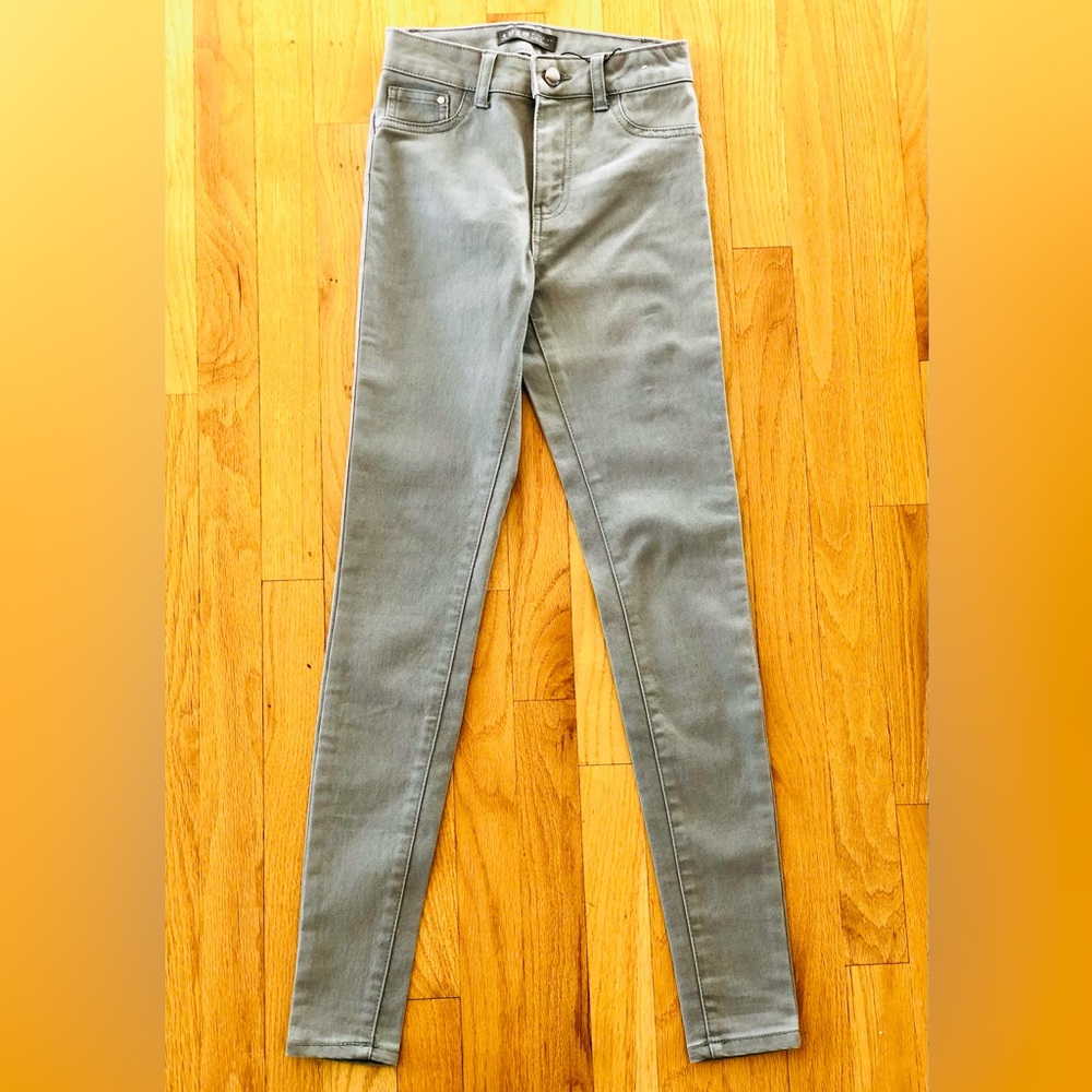 Primark Denim Co NWOT light gray skinny jeans size 0